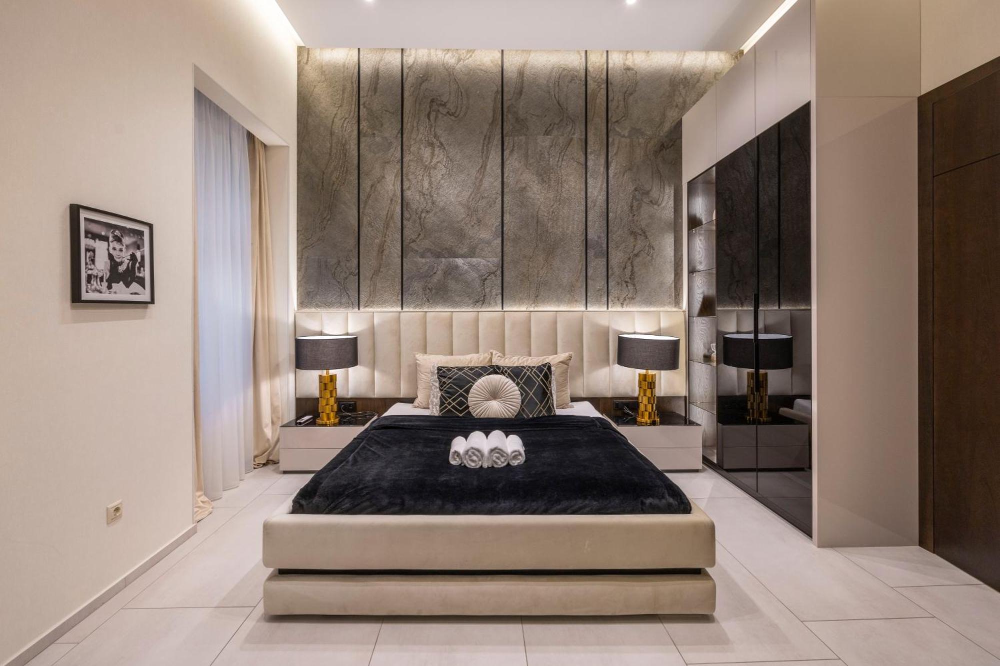 Luxurious High-end Grand In The Center Of Apartment Budapest