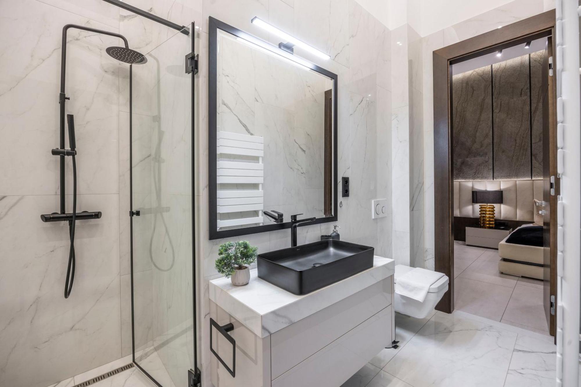 Luxurious High-end Grand In The Center Of Apartamento