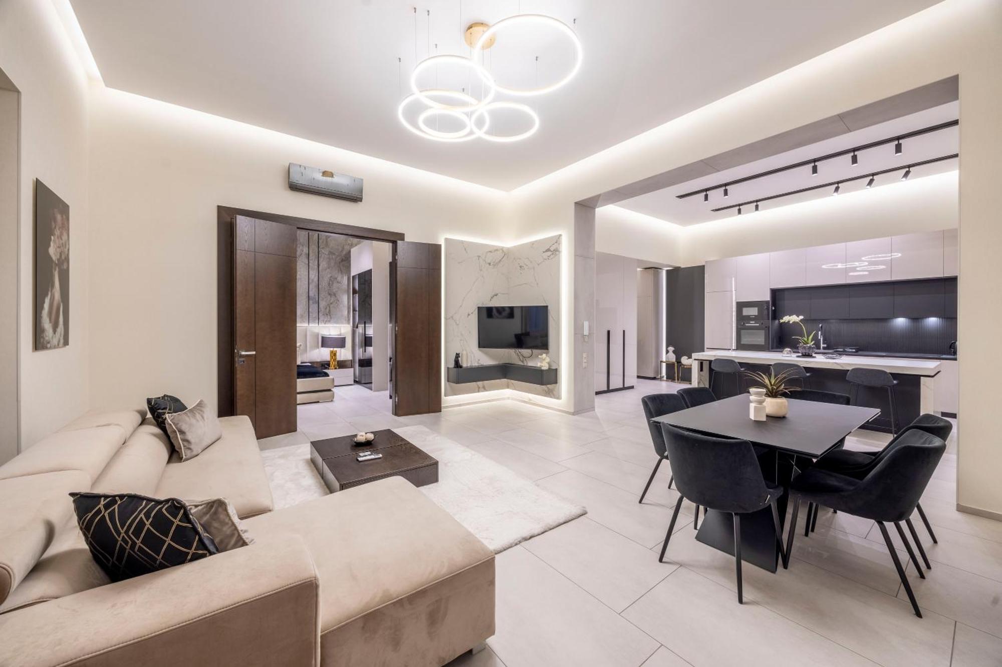 Luxurious High-end Grand In The Center Of Budapeste
